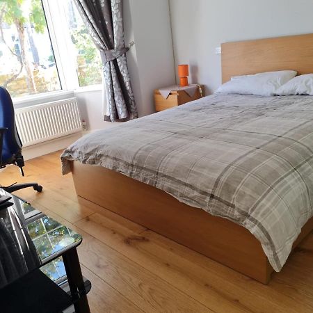 Daniari Guest Rooms Erith エクステリア 写真