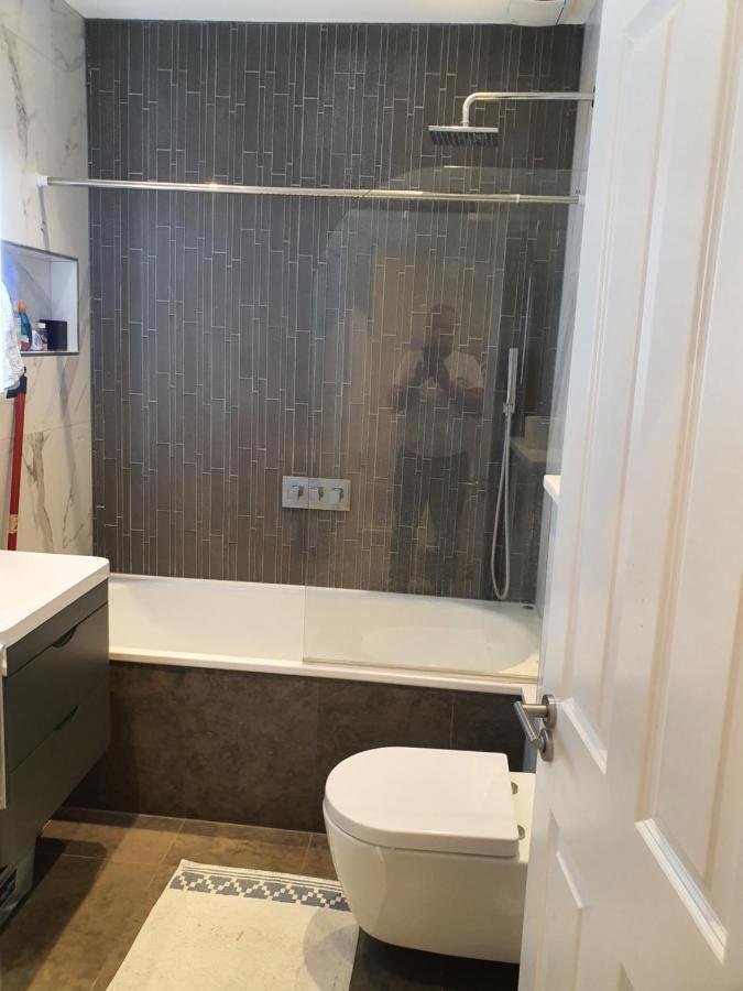 Daniari Guest Rooms Erith エクステリア 写真