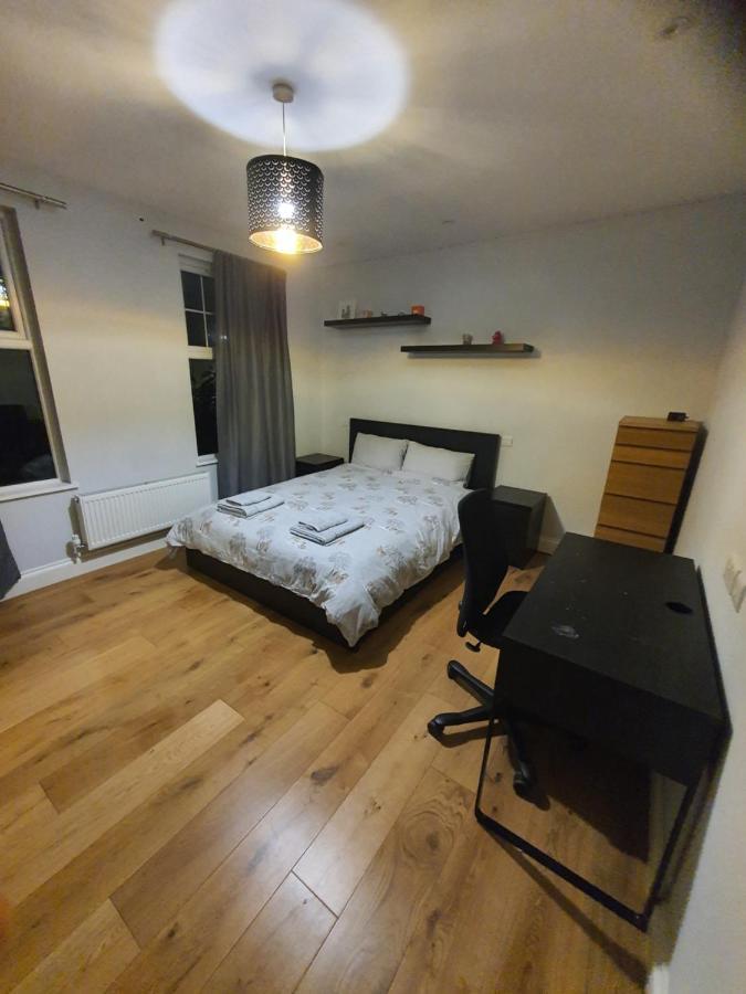 Daniari Guest Rooms Erith エクステリア 写真