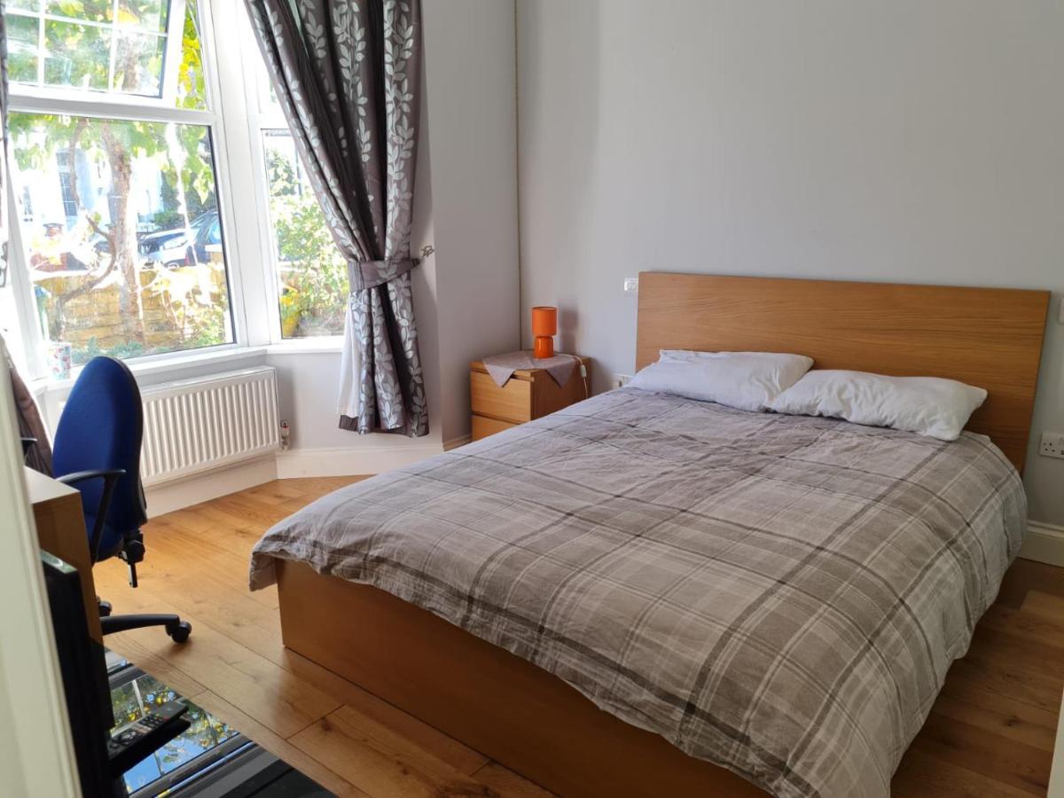 Daniari Guest Rooms Erith エクステリア 写真