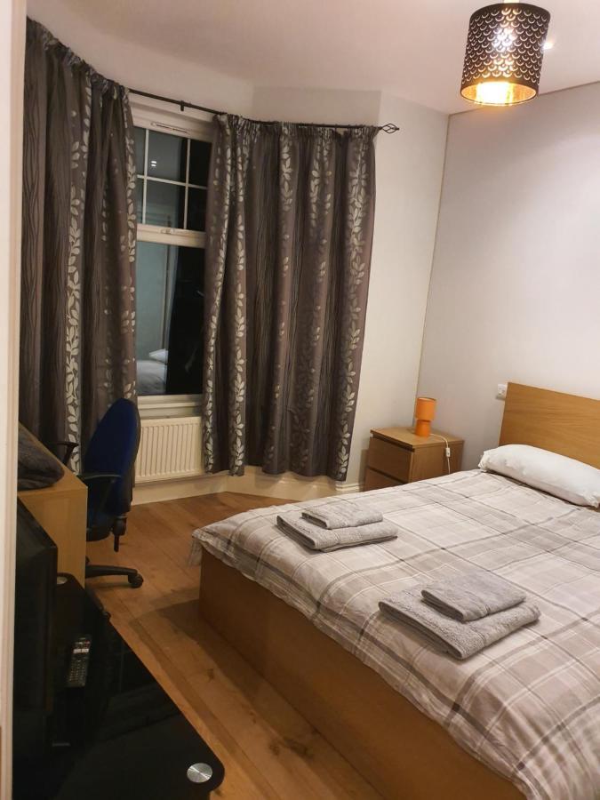 Daniari Guest Rooms Erith エクステリア 写真